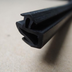 擠出級(jí) TPE/TPV密封膠條料 建筑門窗密封膠條 汽車船舶密封膠條